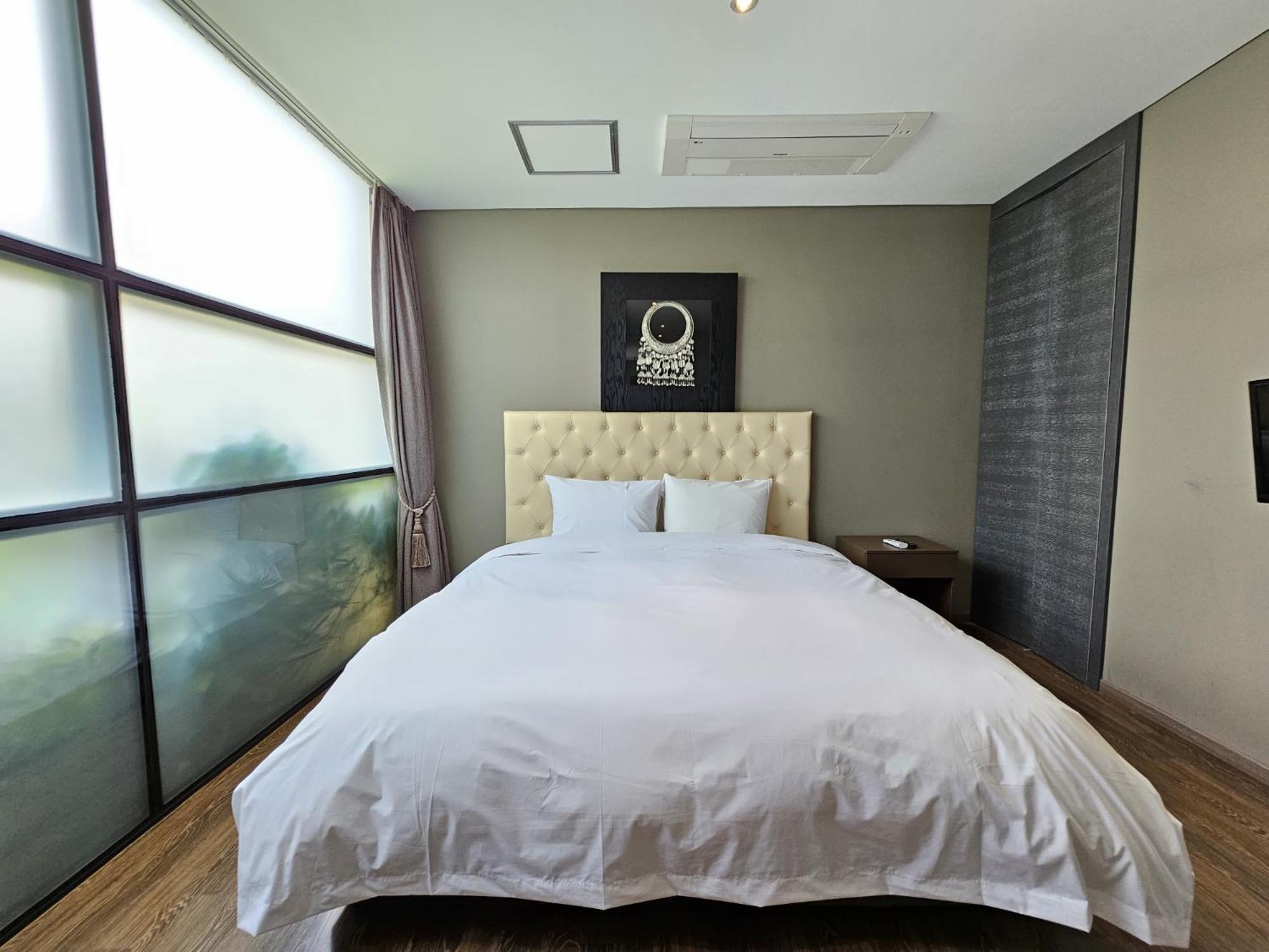 Jeju Hotel Scarboro Seogwipo Extérieur photo