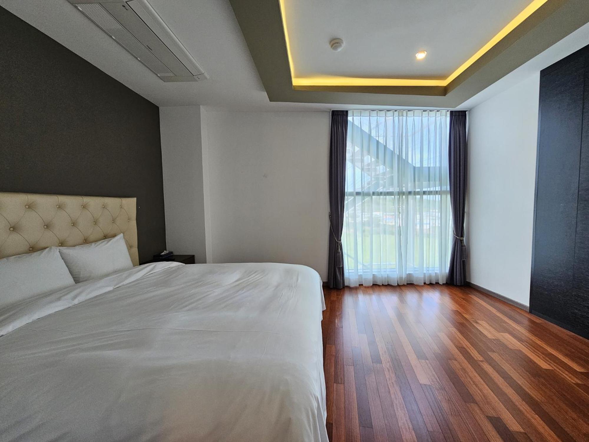 Jeju Hotel Scarboro Seogwipo Extérieur photo