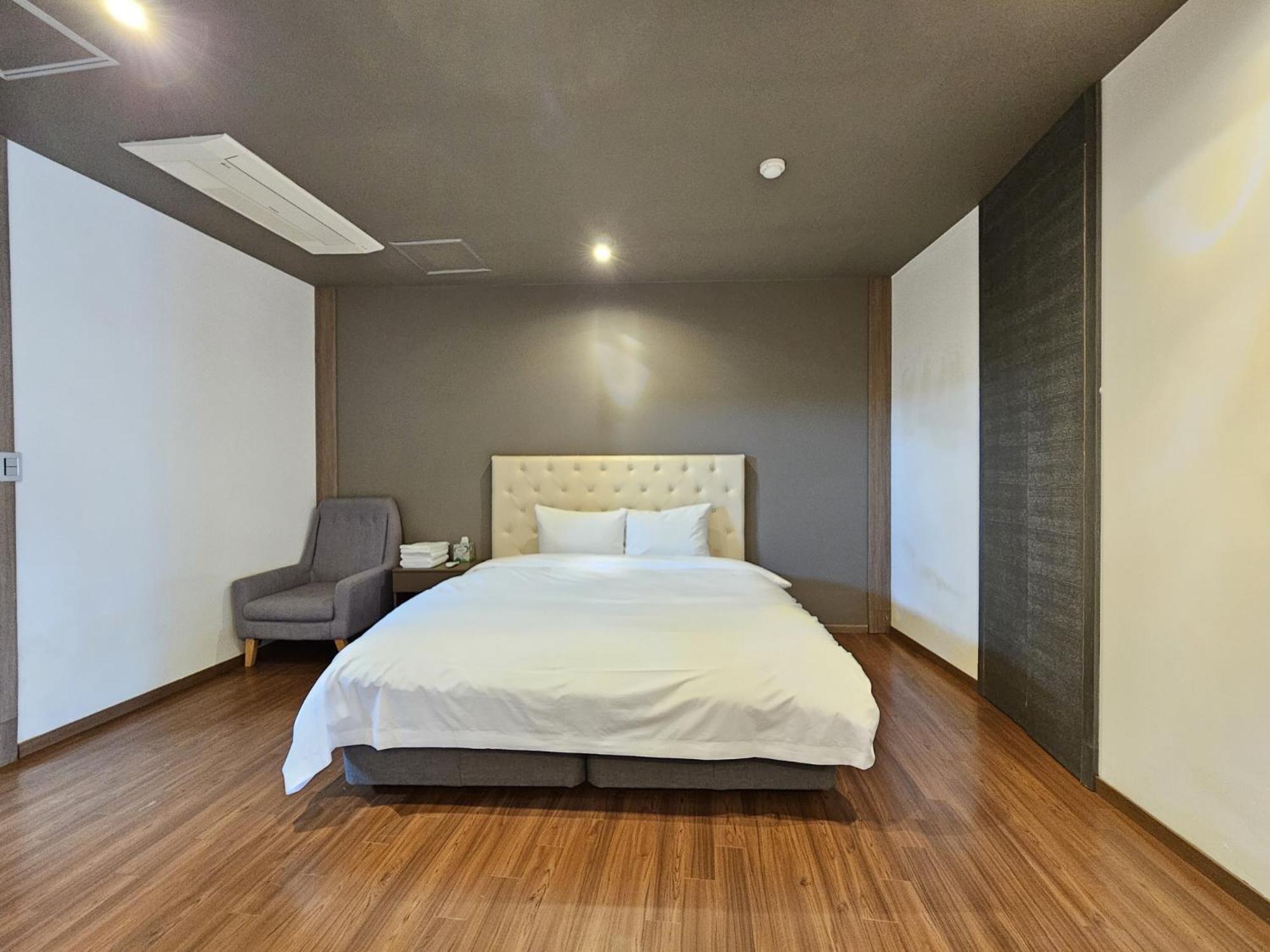 Jeju Hotel Scarboro Seogwipo Extérieur photo