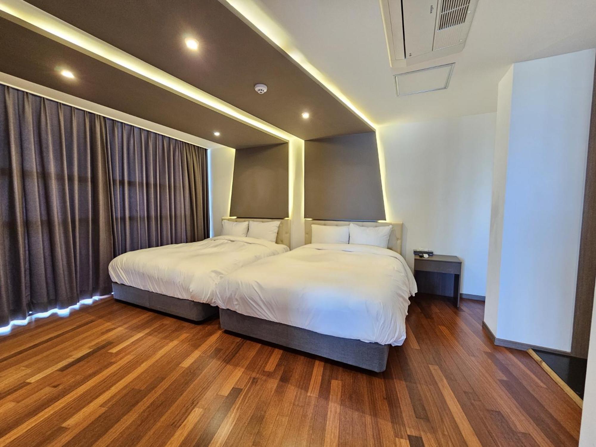 Jeju Hotel Scarboro Seogwipo Extérieur photo